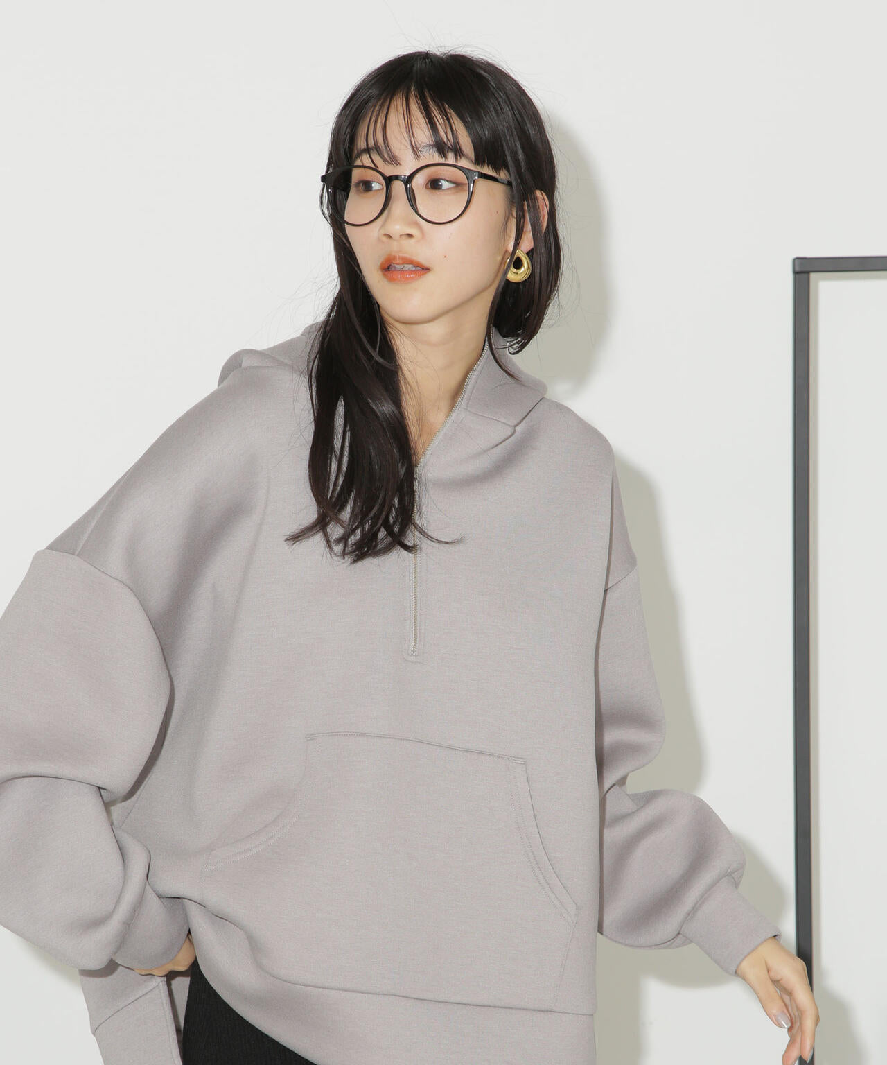 ハーフジップフードダンボールプルオーバー 6734123301