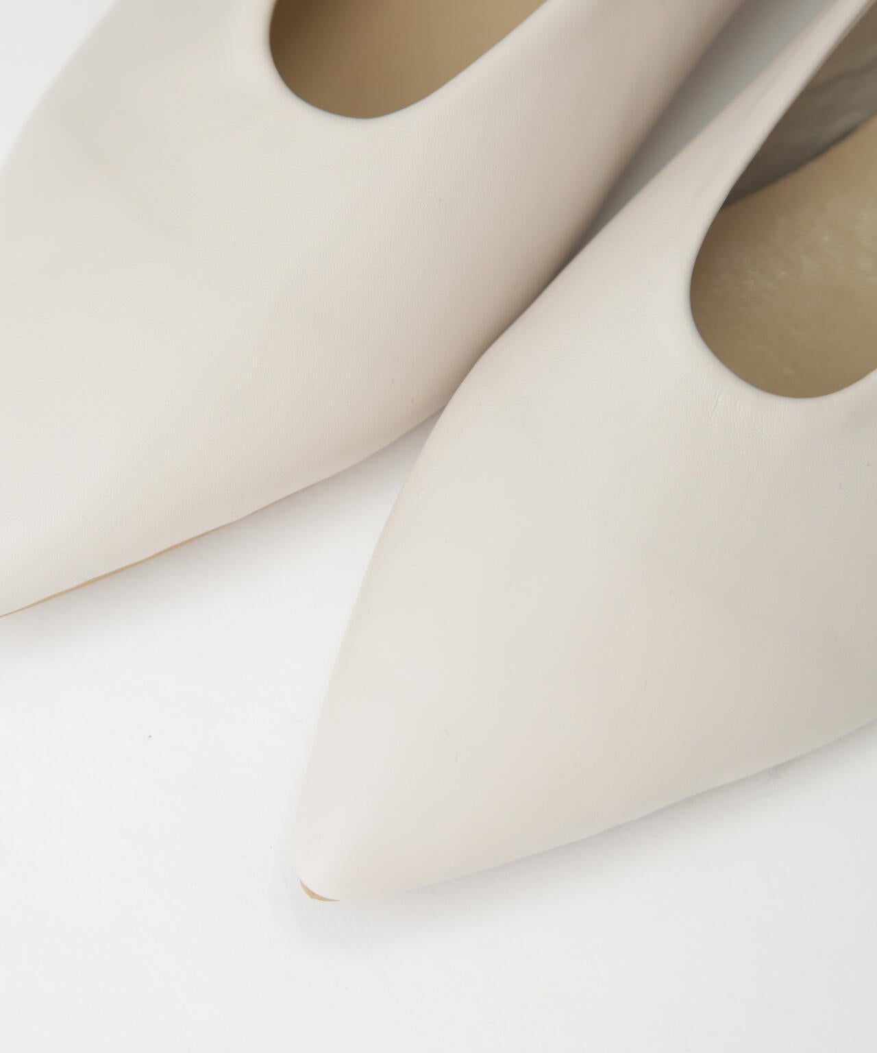 ポインテッドフラットパンプス 6734133303