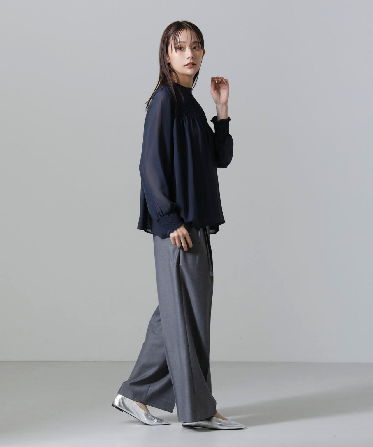 フロントシャーリングブラウス 6734220306