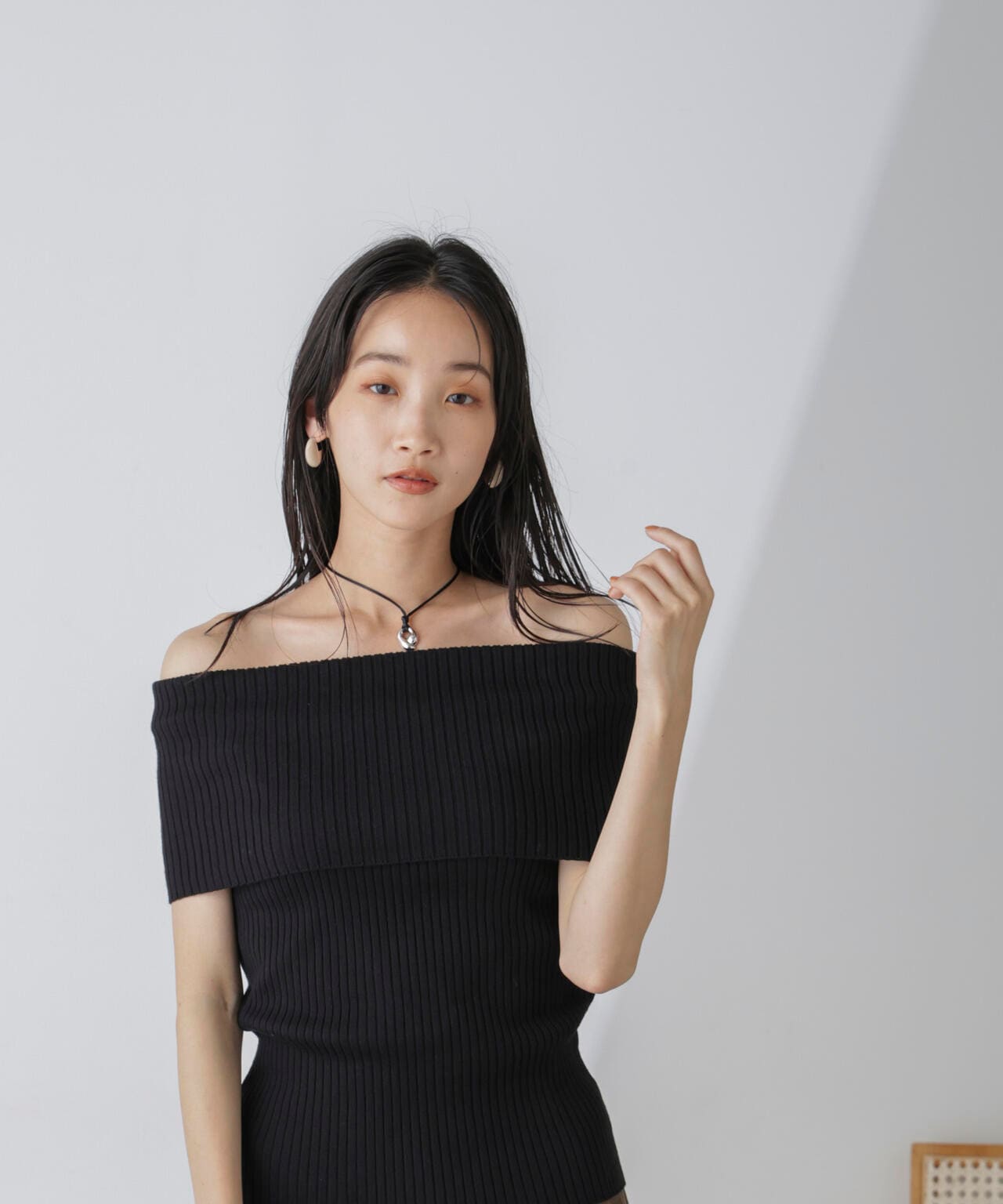 オフショルダーリブニットトップス 6734222305