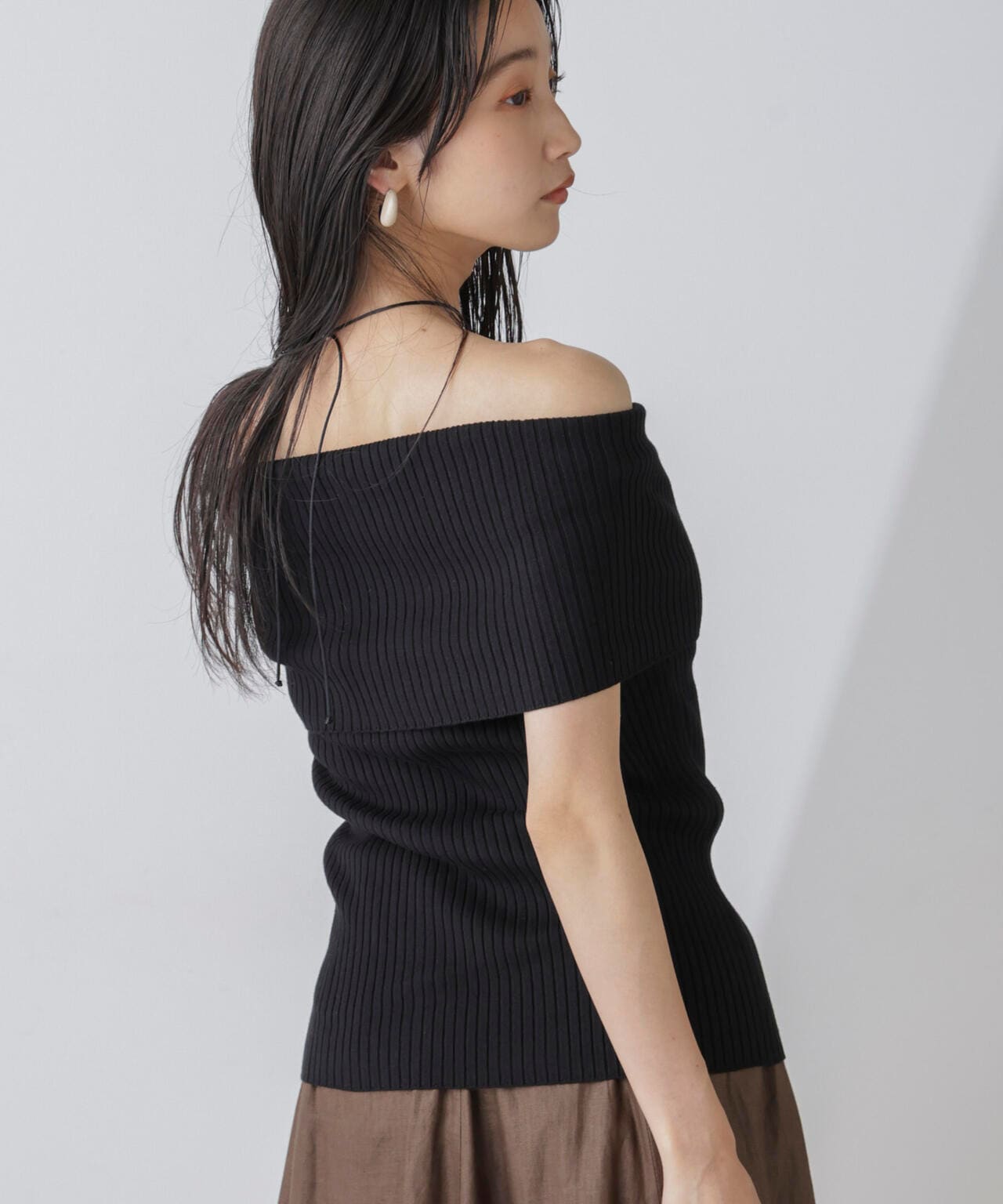 オフショルダーリブニットトップス 6734222305
