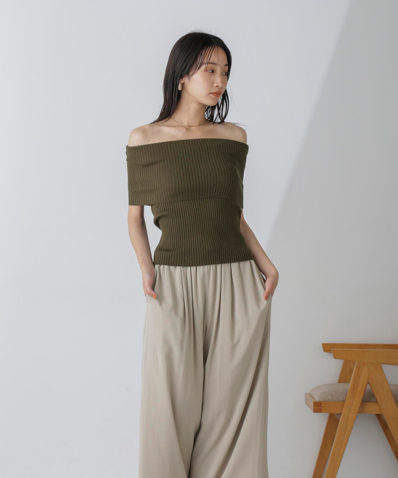 オフショルダーリブニットトップス 6734222305
