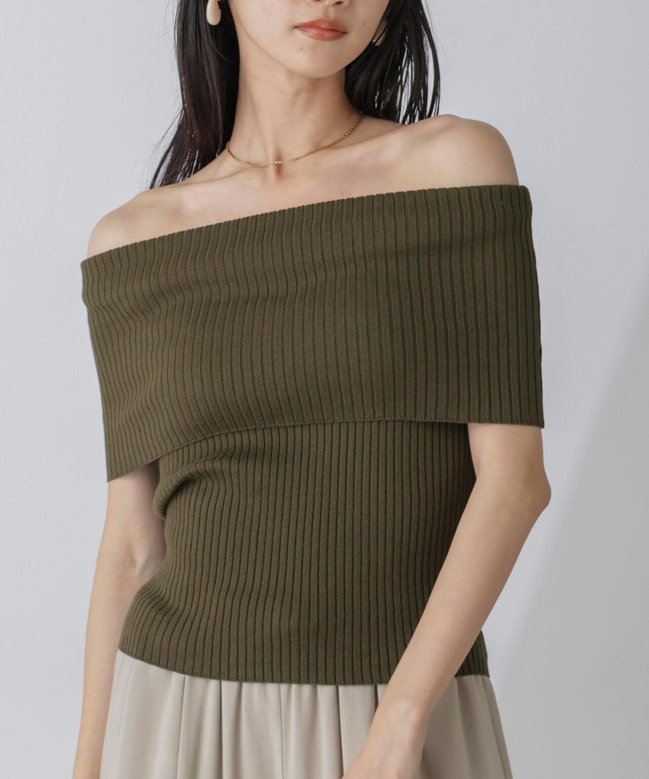 オフショルダーリブニットトップス 6734222305