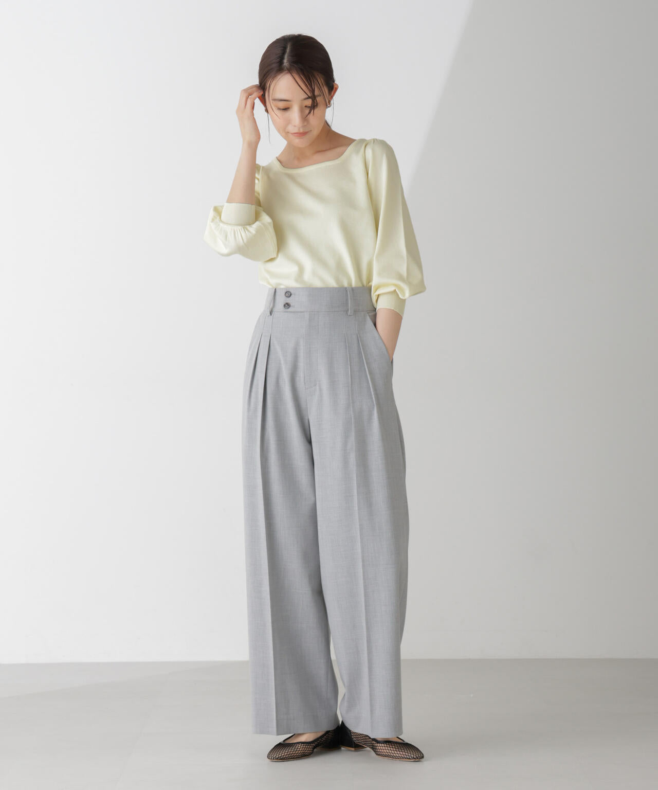 ボリュームスリーブスクエアネックニット 6734222312