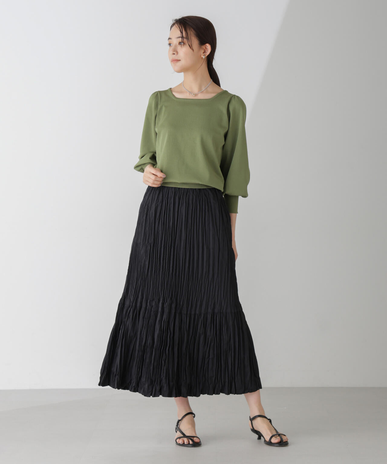 ボリュームスリーブスクエアネックニット 6734222312