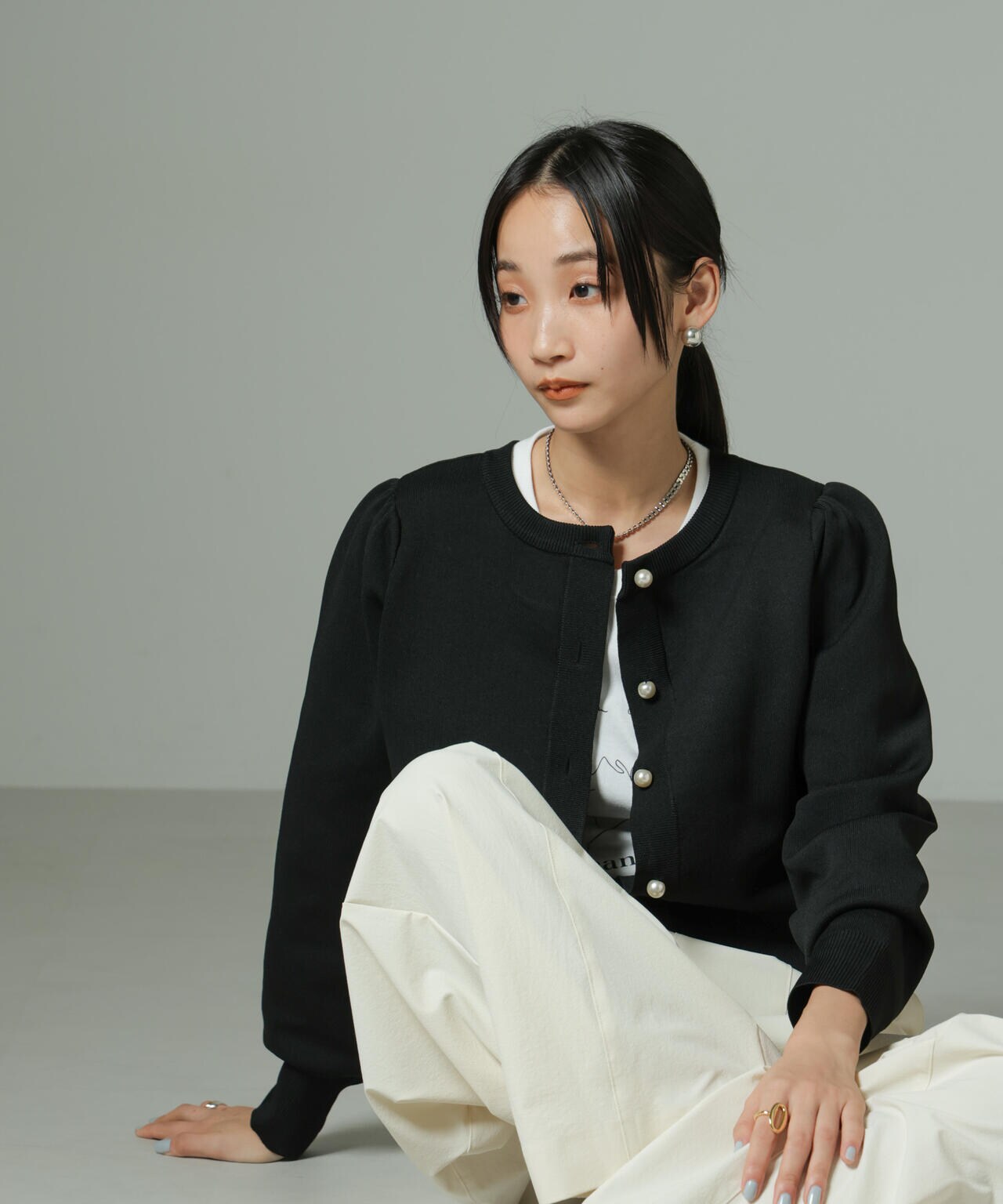 WEB限定/ライトスポンディッシュパールボタンカーディガン 6734222360