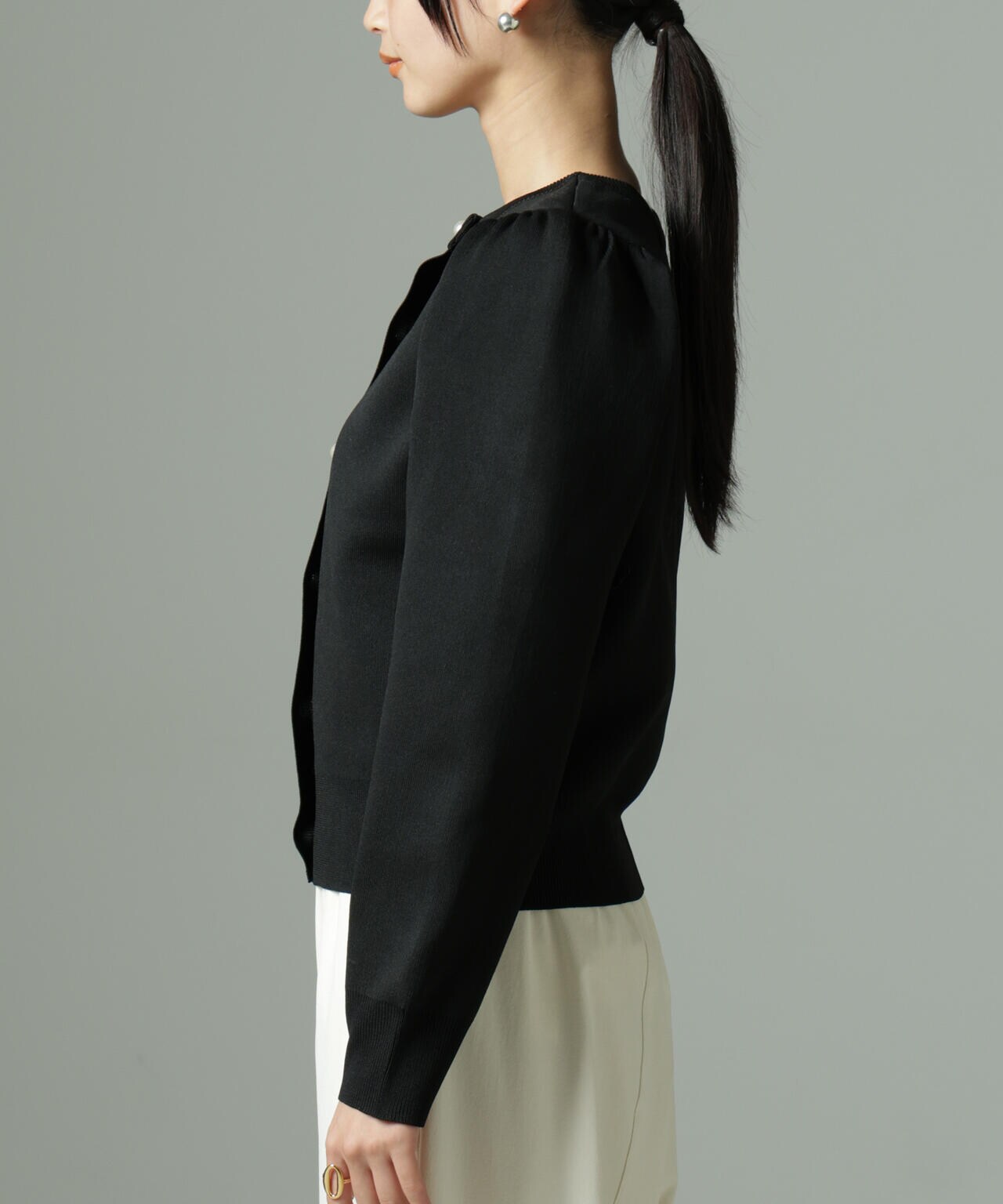 WEB限定/ライトスポンディッシュパールボタンカーディガン 6734222360