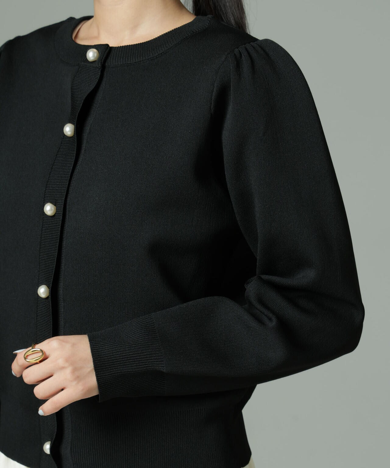 WEB限定/ライトスポンディッシュパールボタンカーディガン 6734222360