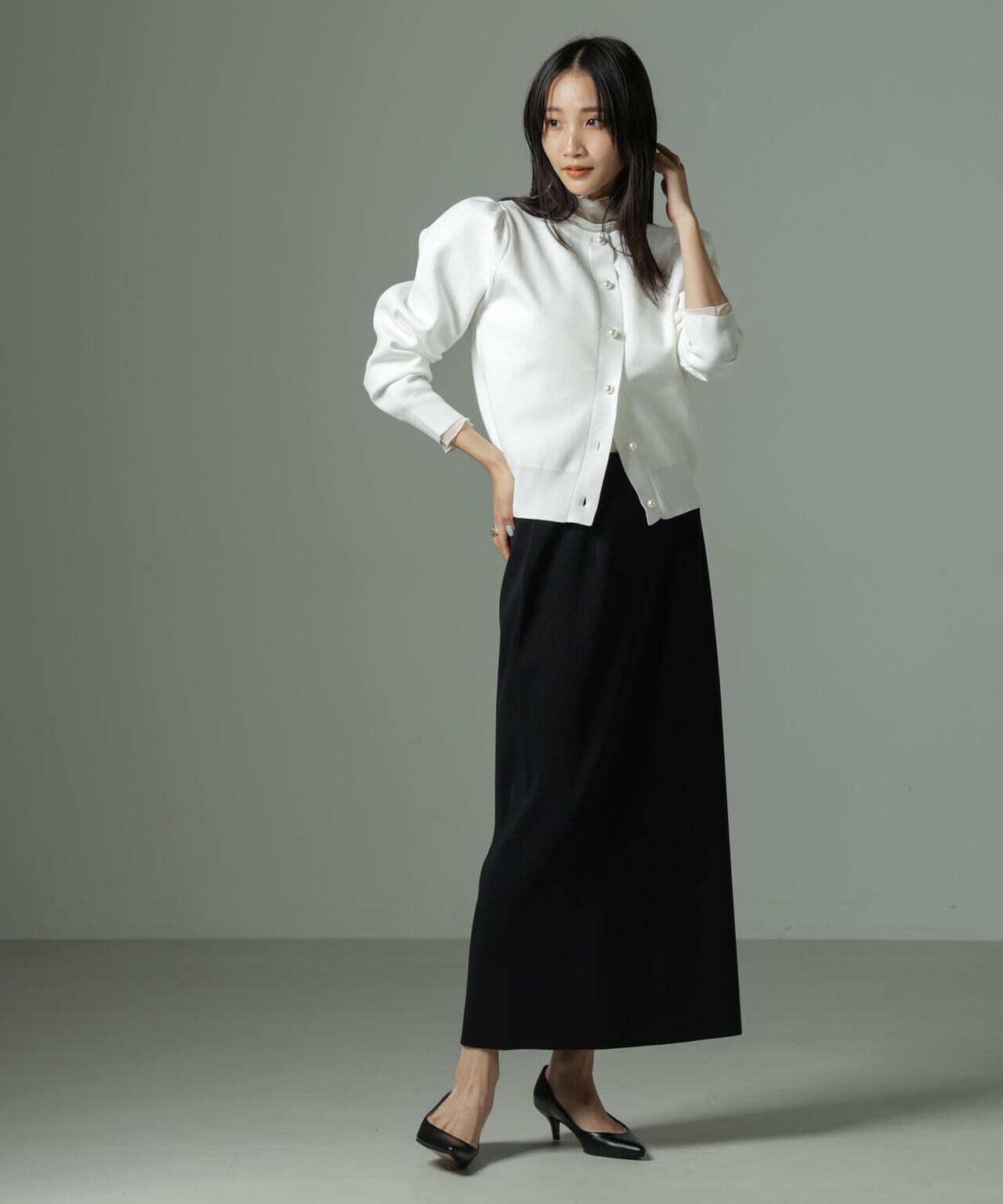 WEB限定/ライトスポンディッシュパールボタンカーディガン 6734222360