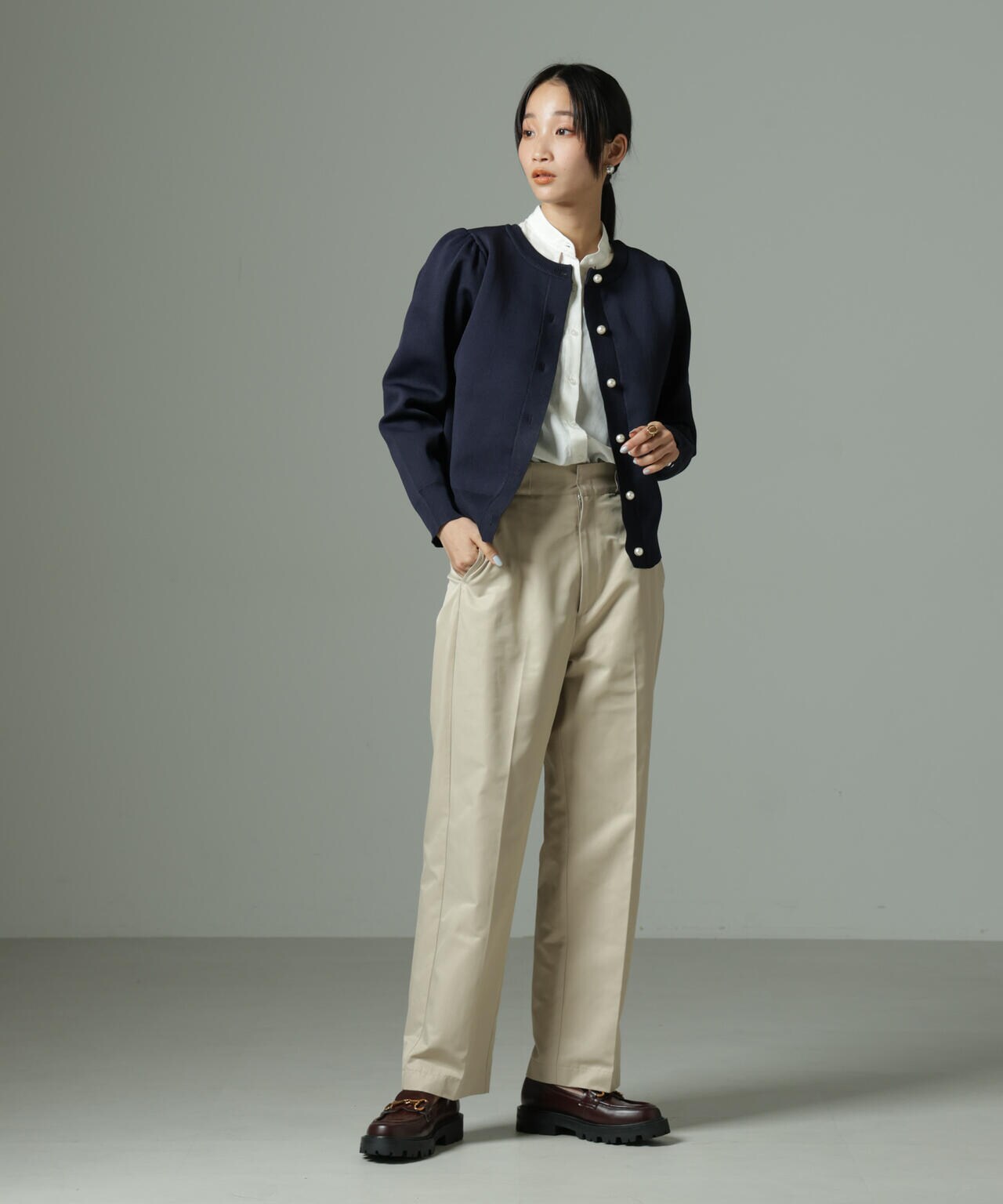 WEB限定/ライトスポンディッシュパールボタンカーディガン 6734222360