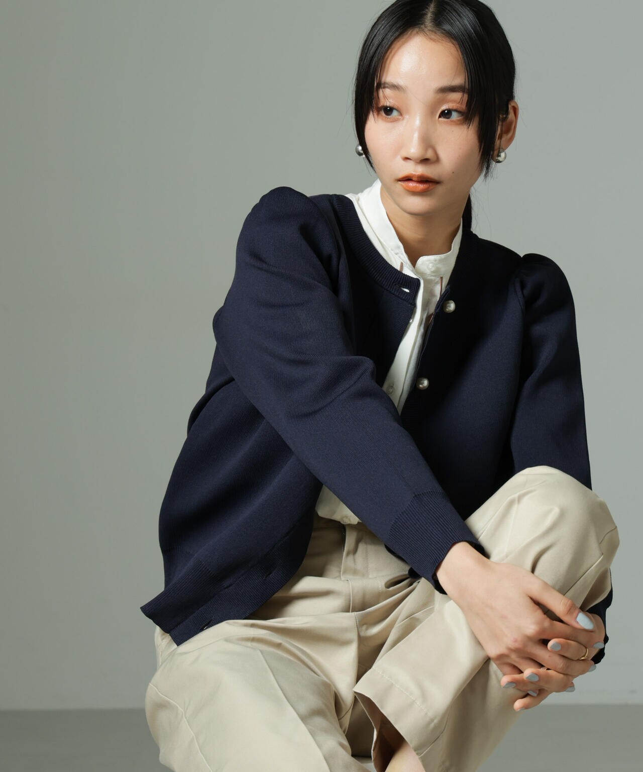 WEB限定/ライトスポンディッシュパールボタンカーディガン 6734222360