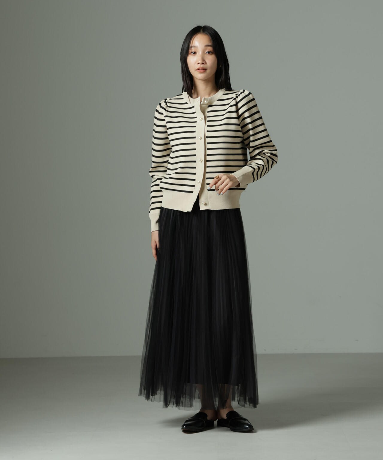 WEB限定/ライトスポンディッシュパールボタンカーディガン 6734222360