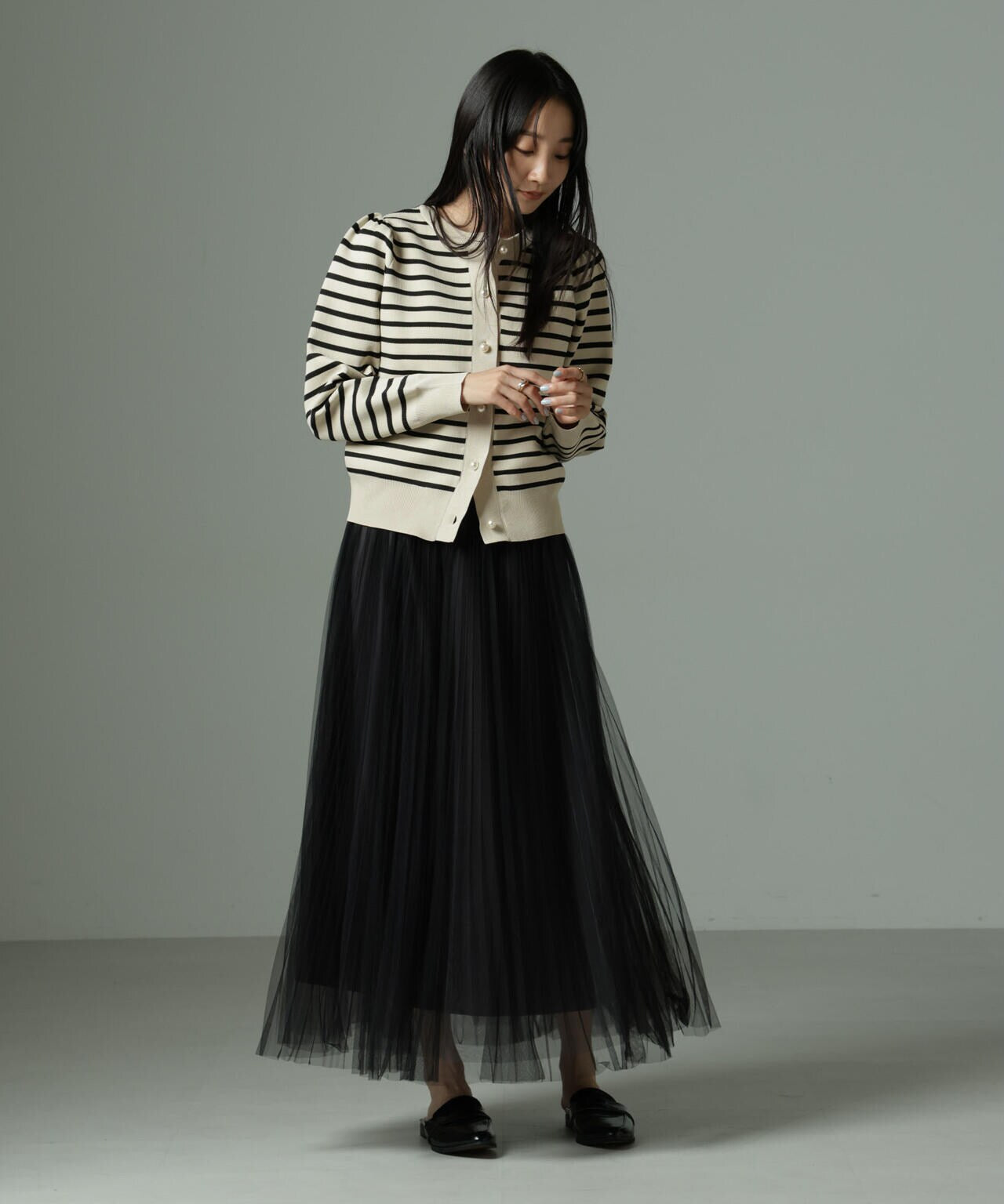 WEB限定/ライトスポンディッシュパールボタンカーディガン 6734222360