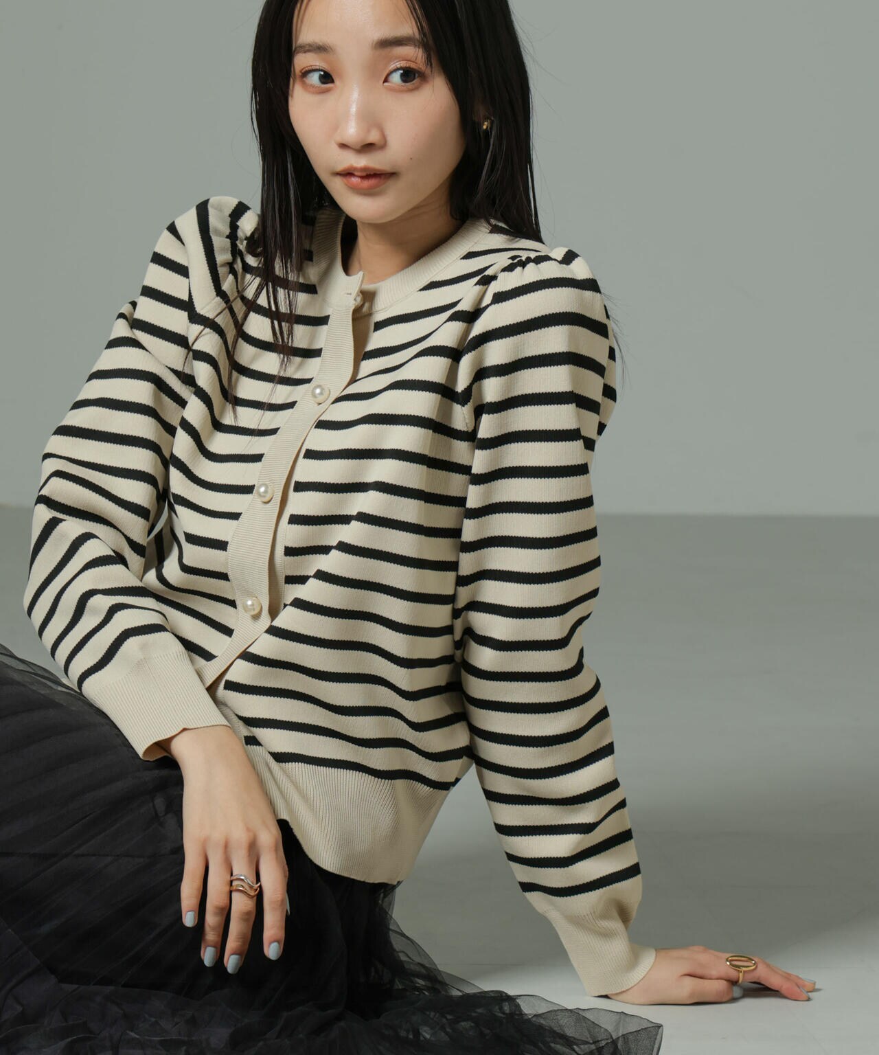 WEB限定/ライトスポンディッシュパールボタンカーディガン 6734222360