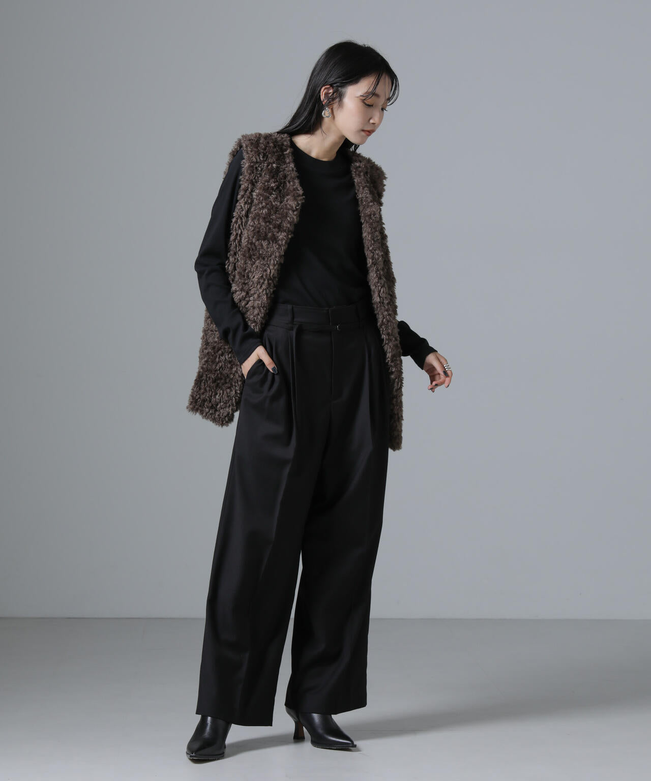 ジンジャー吸湿発熱抗菌防臭クルーネックカットソー 6734223321