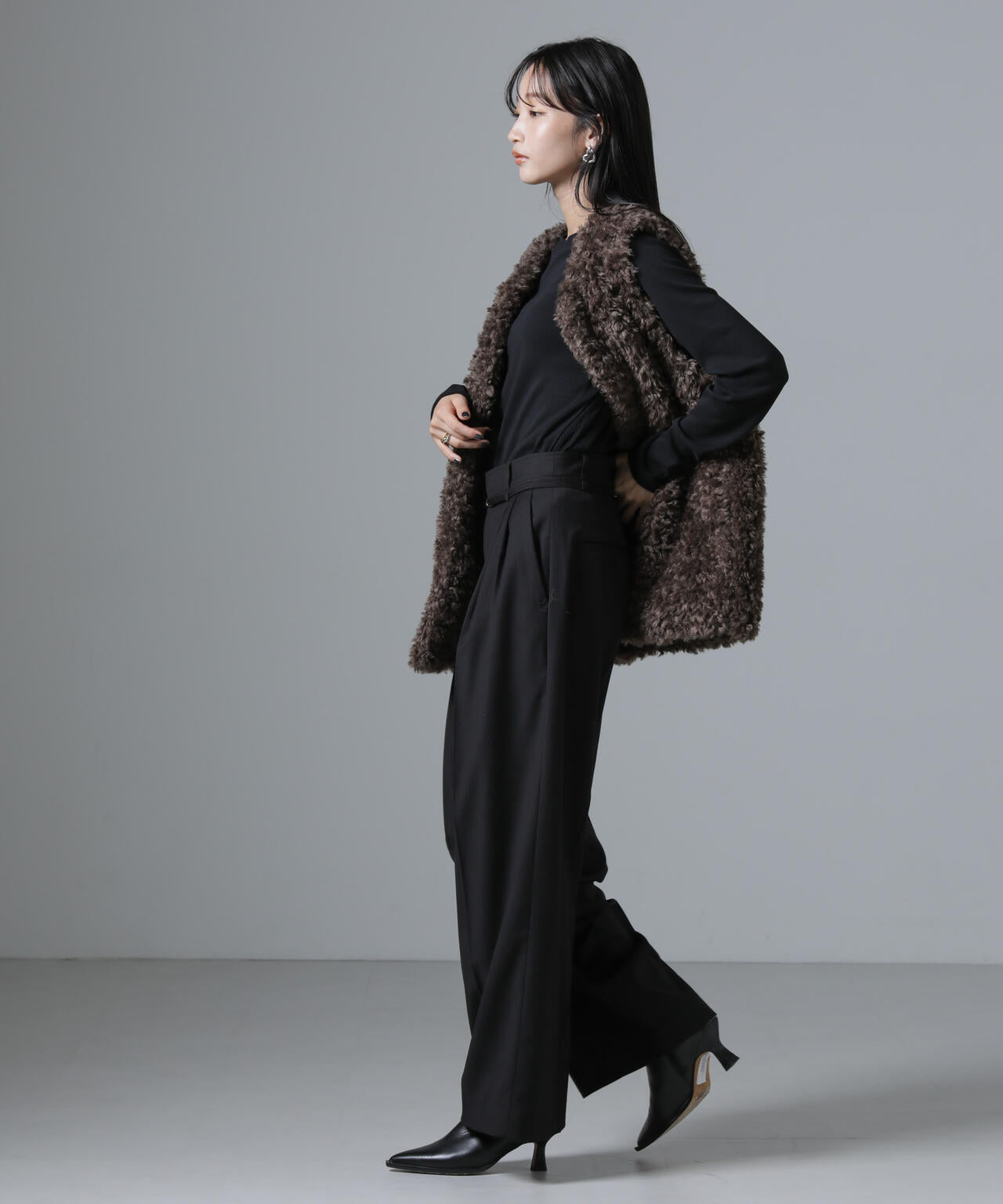 ジンジャー吸湿発熱抗菌防臭クルーネックカットソー 6734223321