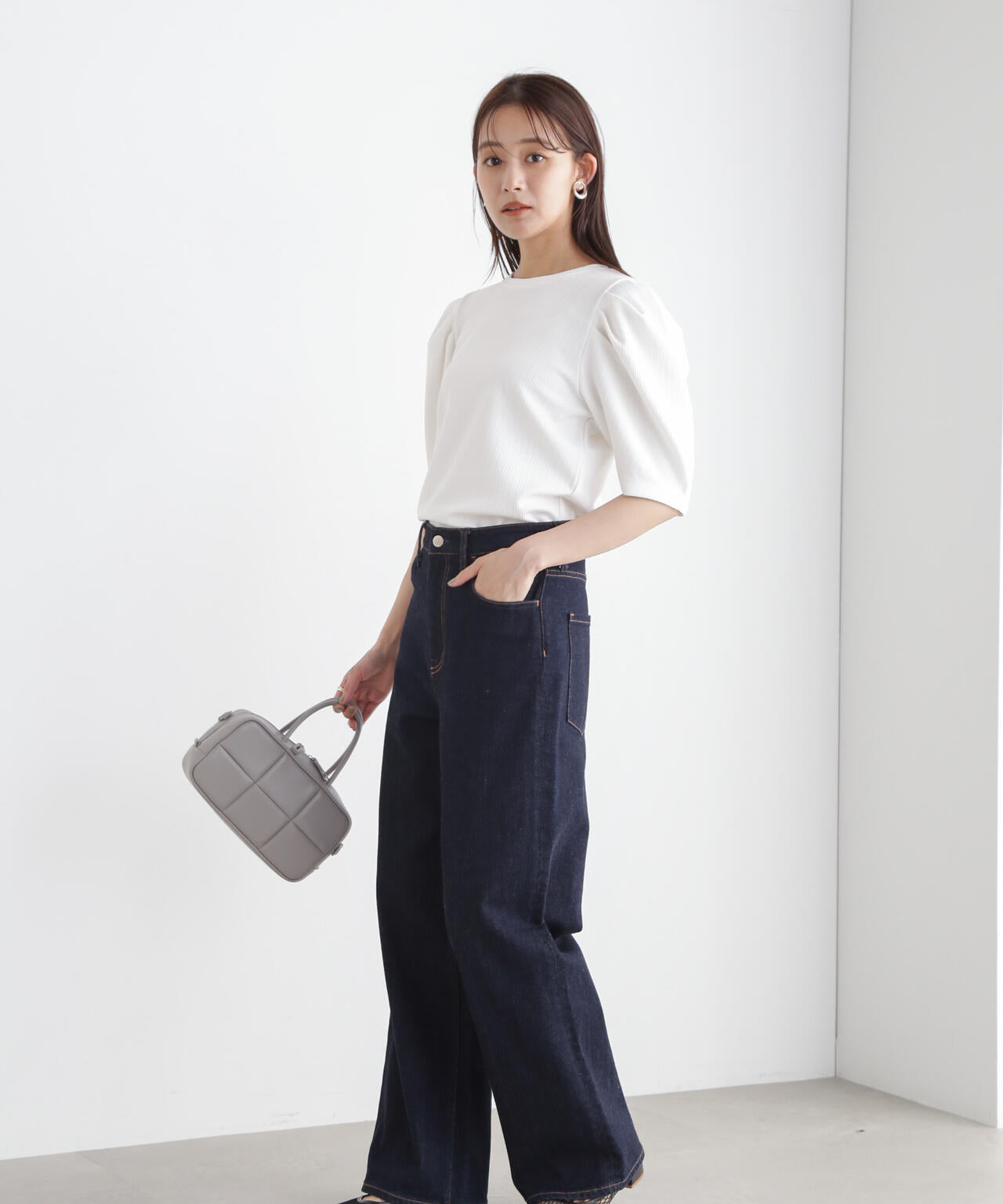 ショルダーギャザーデザイントップス 6734224300