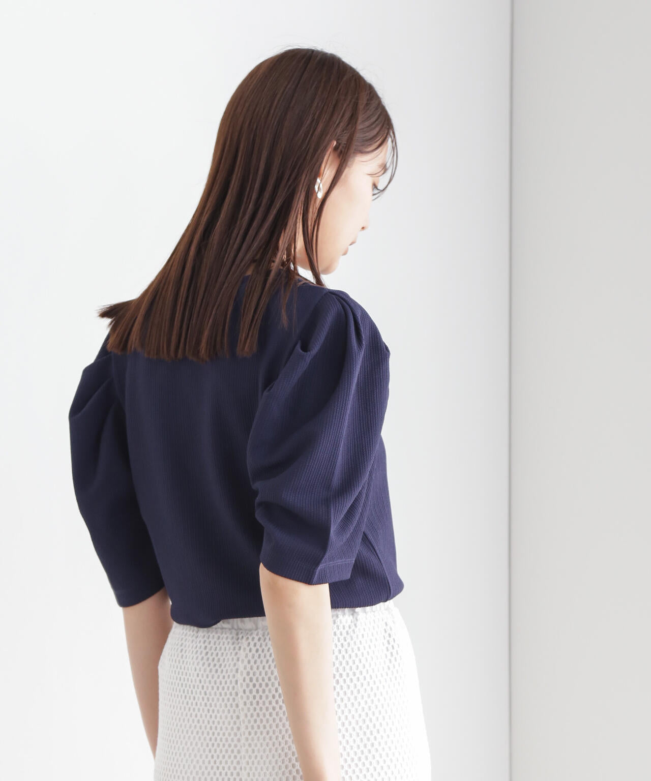 ショルダーギャザーデザイントップス 6734224300