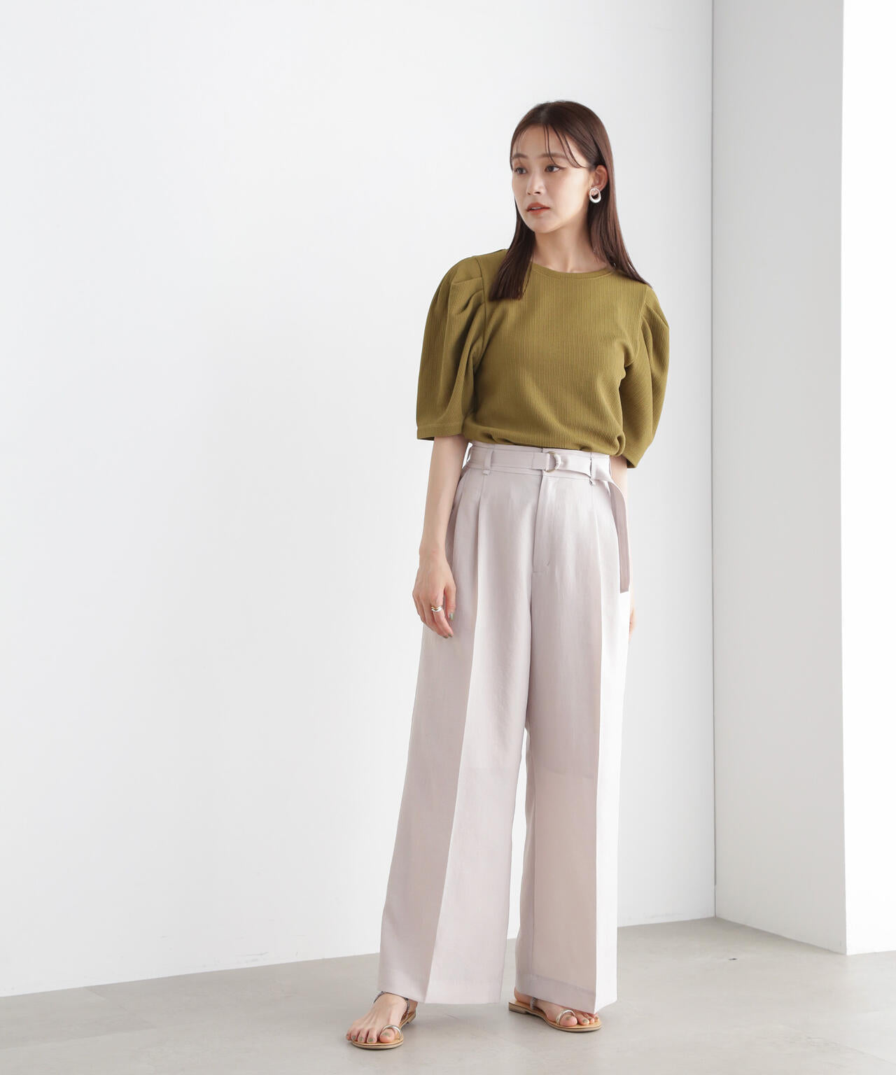 ショルダーギャザーデザイントップス 6734224300