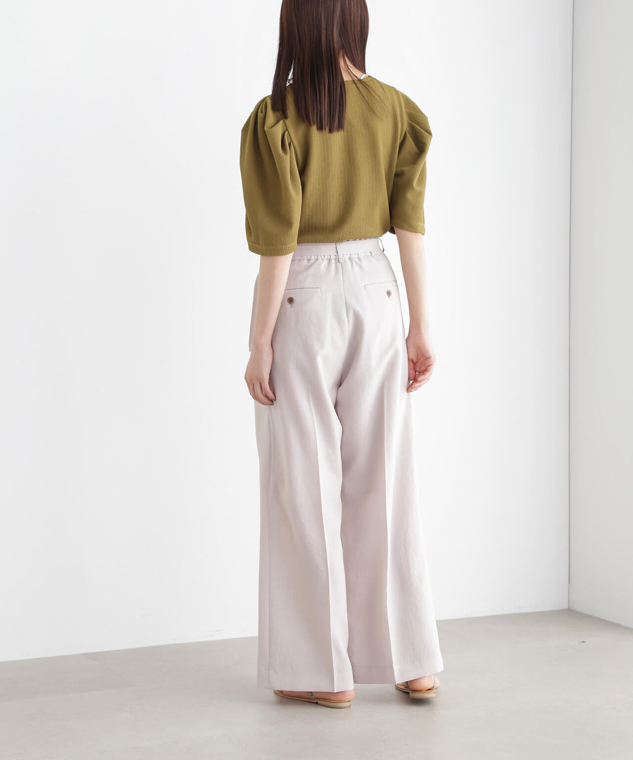 ショルダーギャザーデザイントップス 6734224300