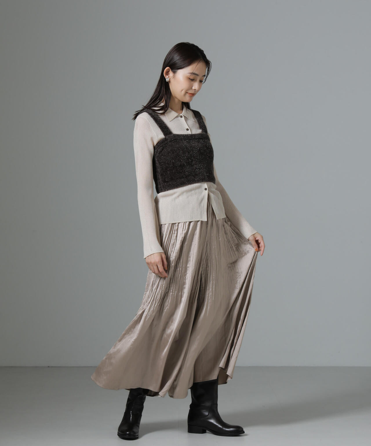 消しプリーツサテンワイドパンツ 6734227320