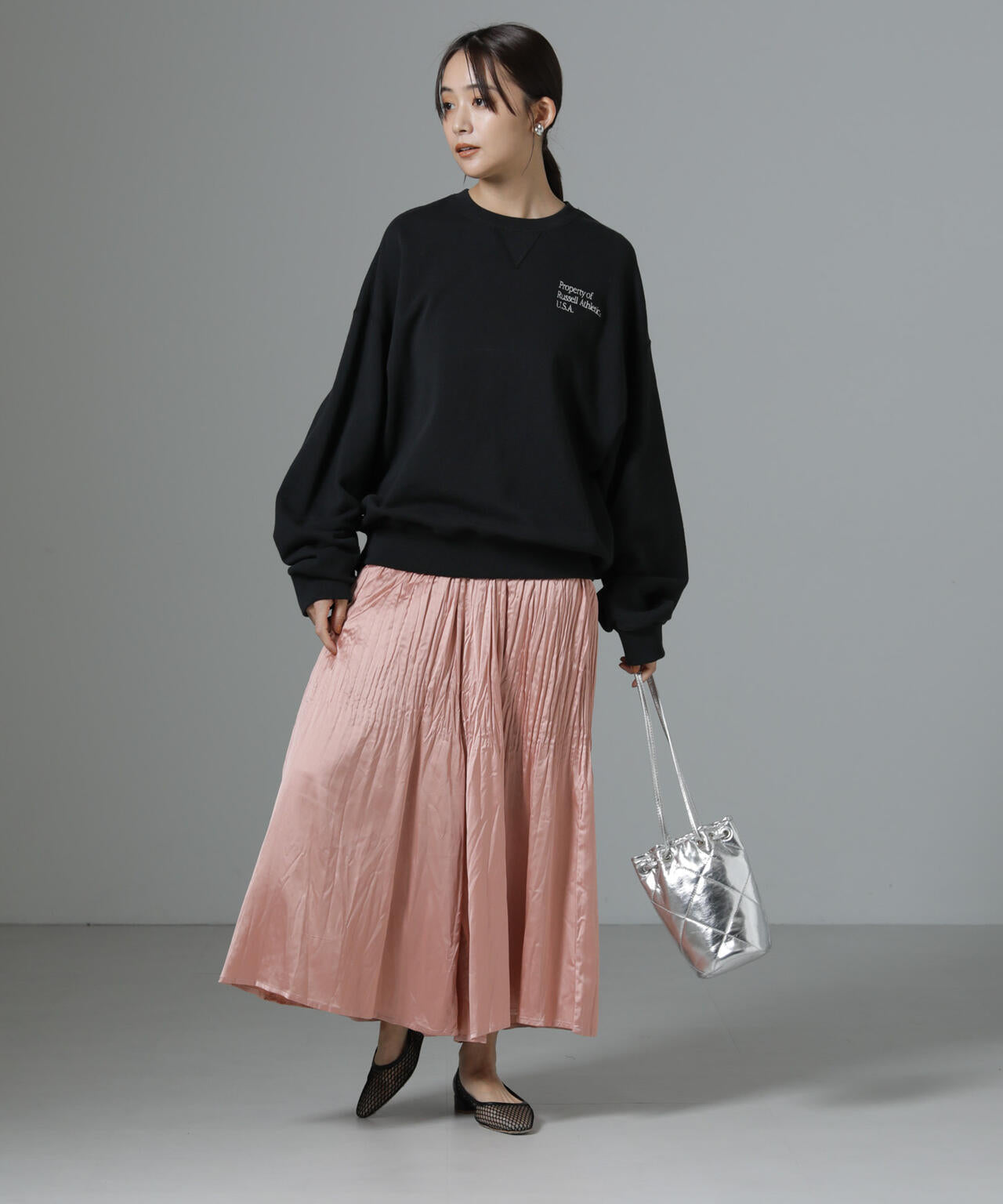 消しプリーツサテンワイドパンツ 6734227320