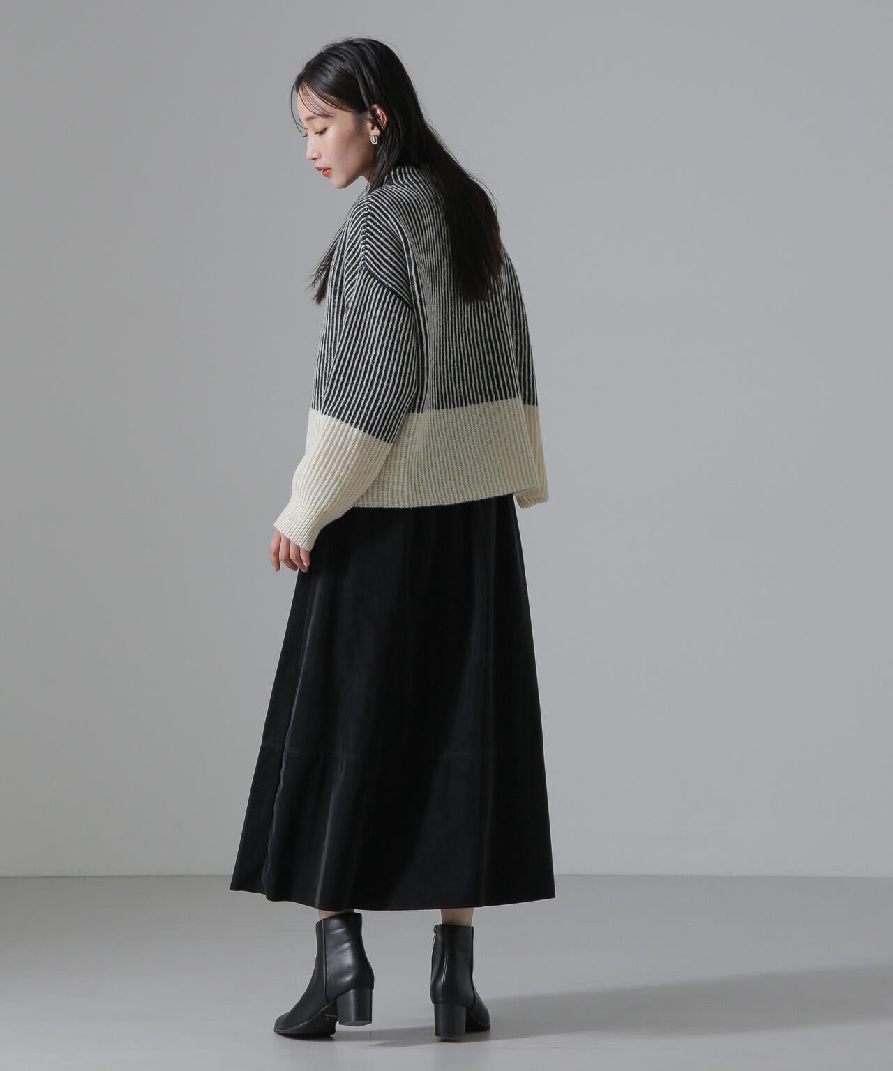ピーチフェイクレザーボリュームスカート(セットアップ可) 6734230310