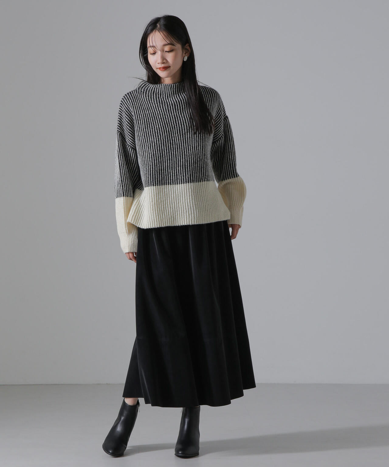 ピーチフェイクレザーボリュームスカート(セットアップ可) 6734230310