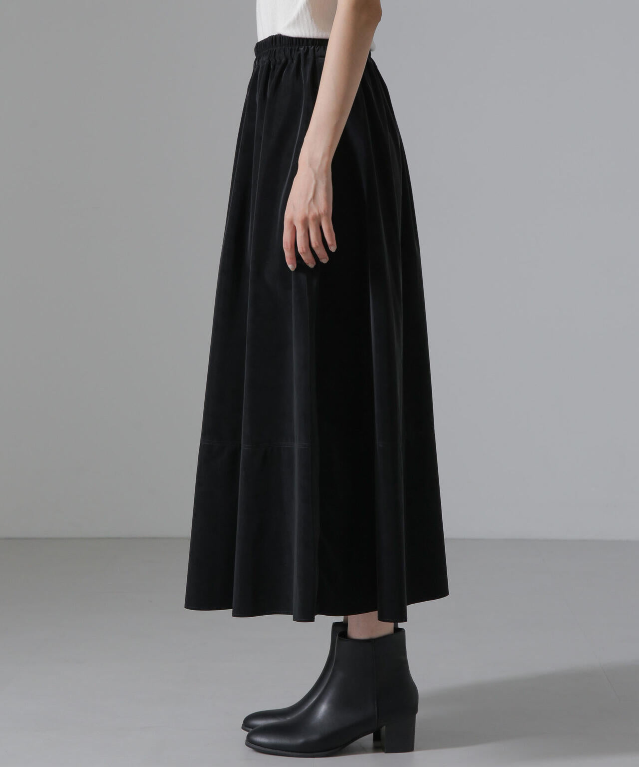 ピーチフェイクレザーボリュームスカート(セットアップ可) 6734230310