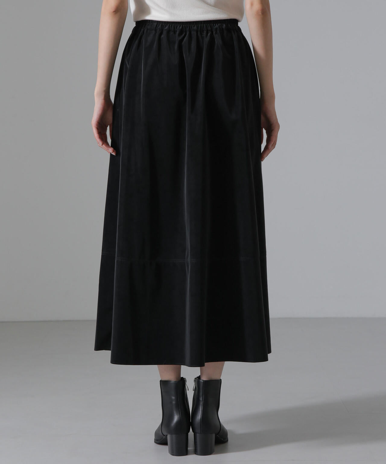 ピーチフェイクレザーボリュームスカート(セットアップ可) 6734230310