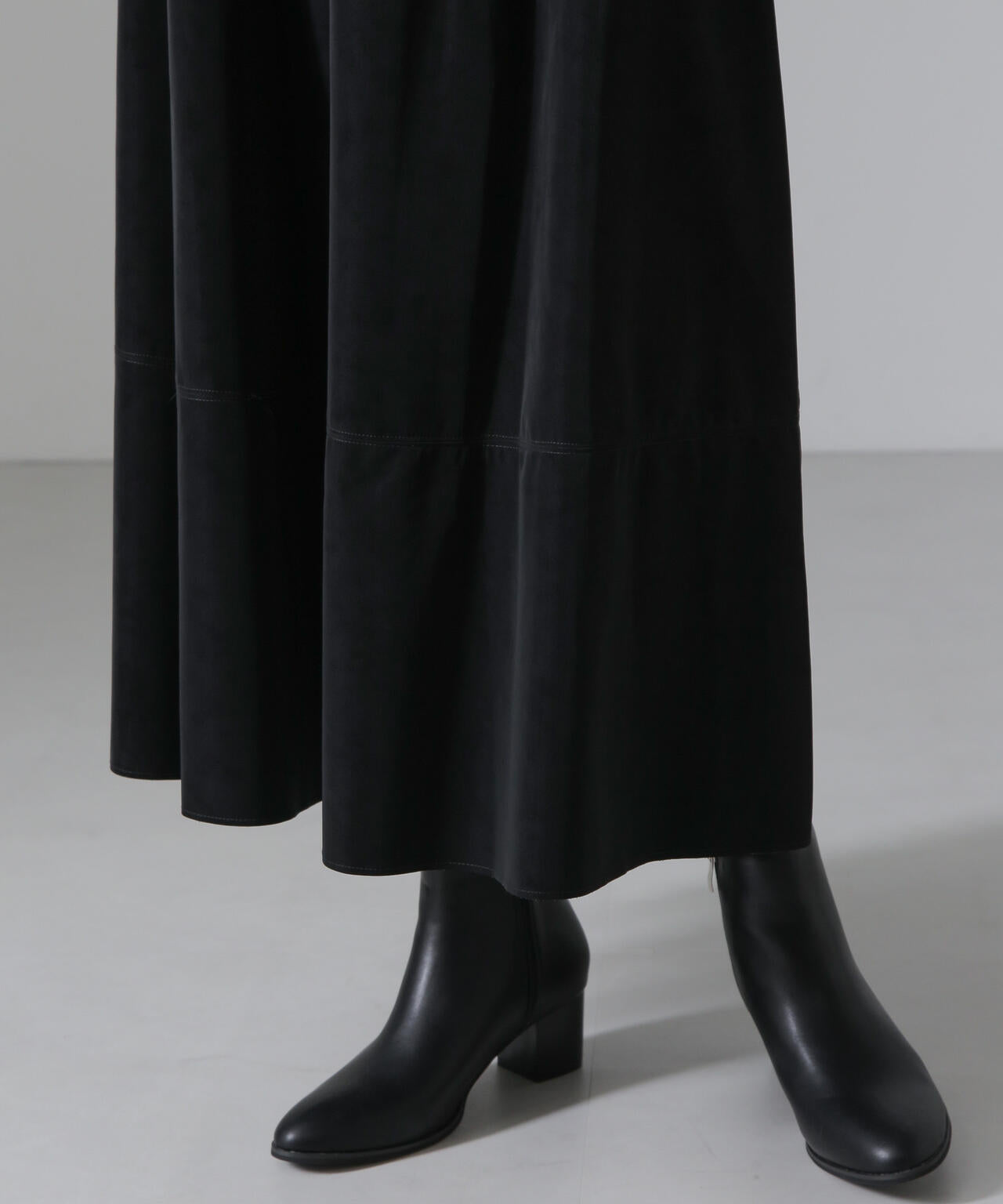 ピーチフェイクレザーボリュームスカート(セットアップ可) 6734230310