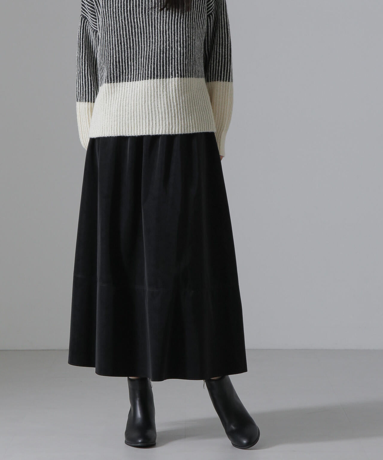 ピーチフェイクレザーボリュームスカート(セットアップ可) 6734230310