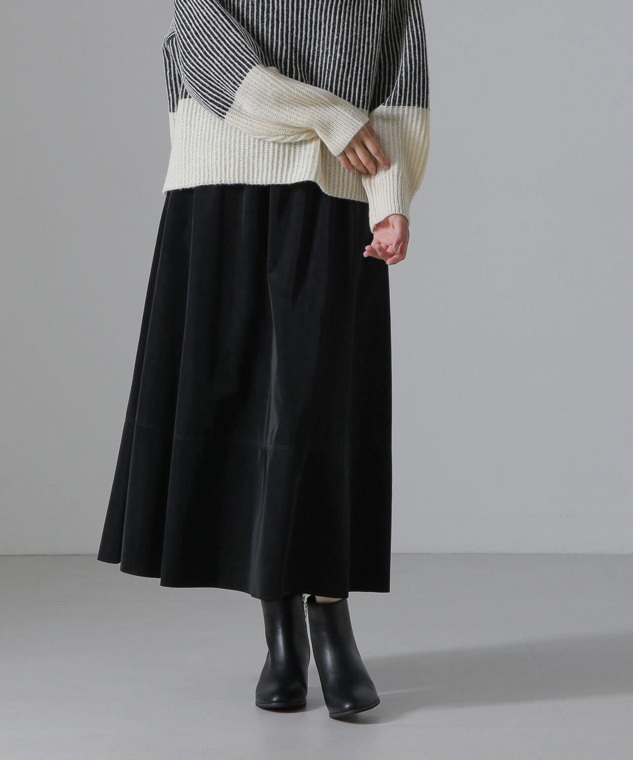 ピーチフェイクレザーボリュームスカート(セットアップ可) 6734230310