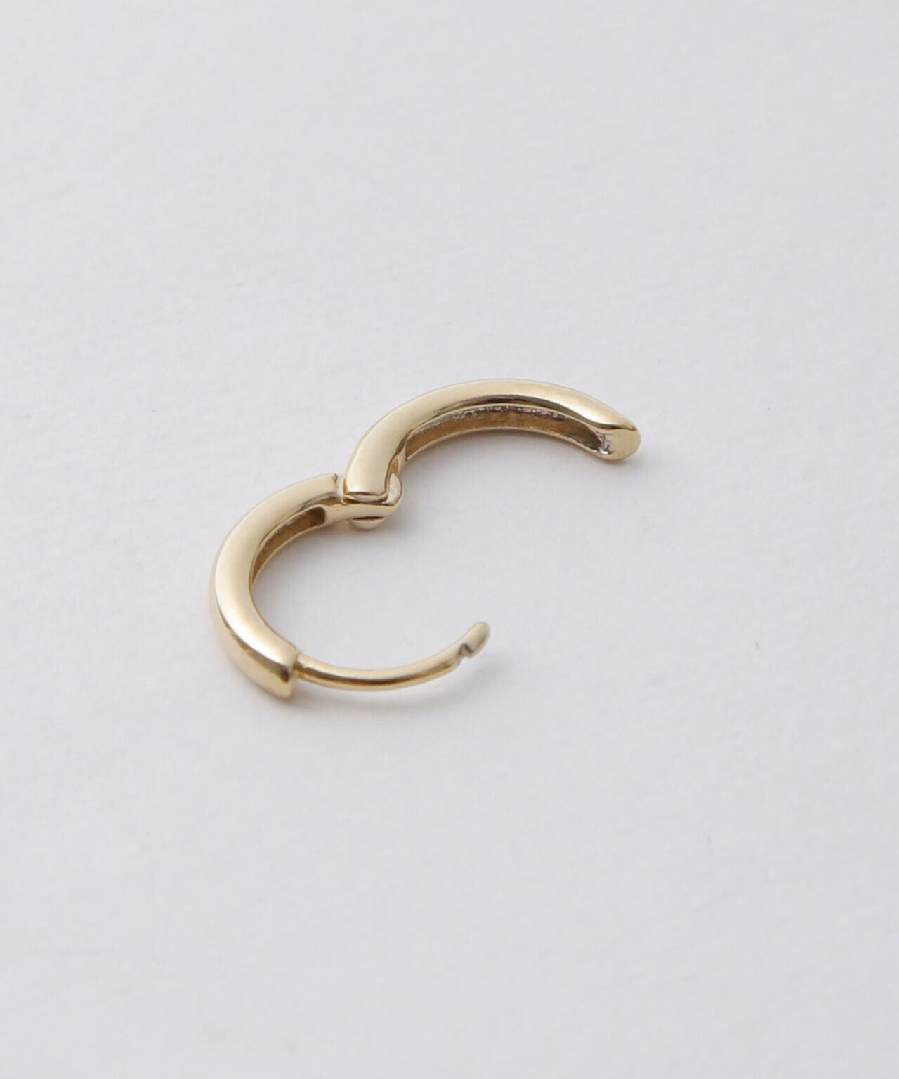 フープシンプルピアス 6734245300
