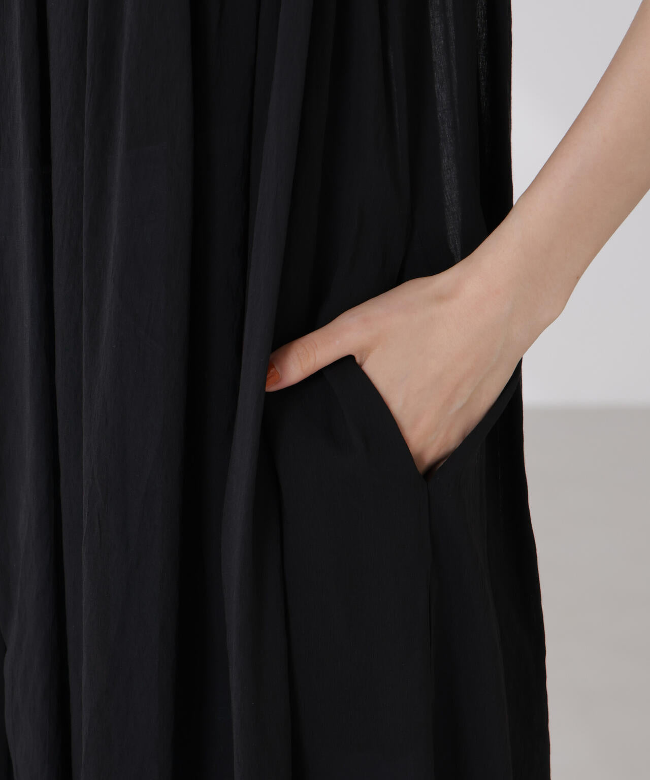 ギャザー切り替えノースリーブシアーワンピース 6735119342