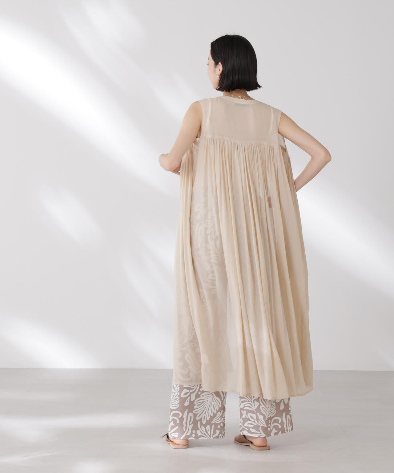 ギャザー切り替えノースリーブシアーワンピース 6735119342