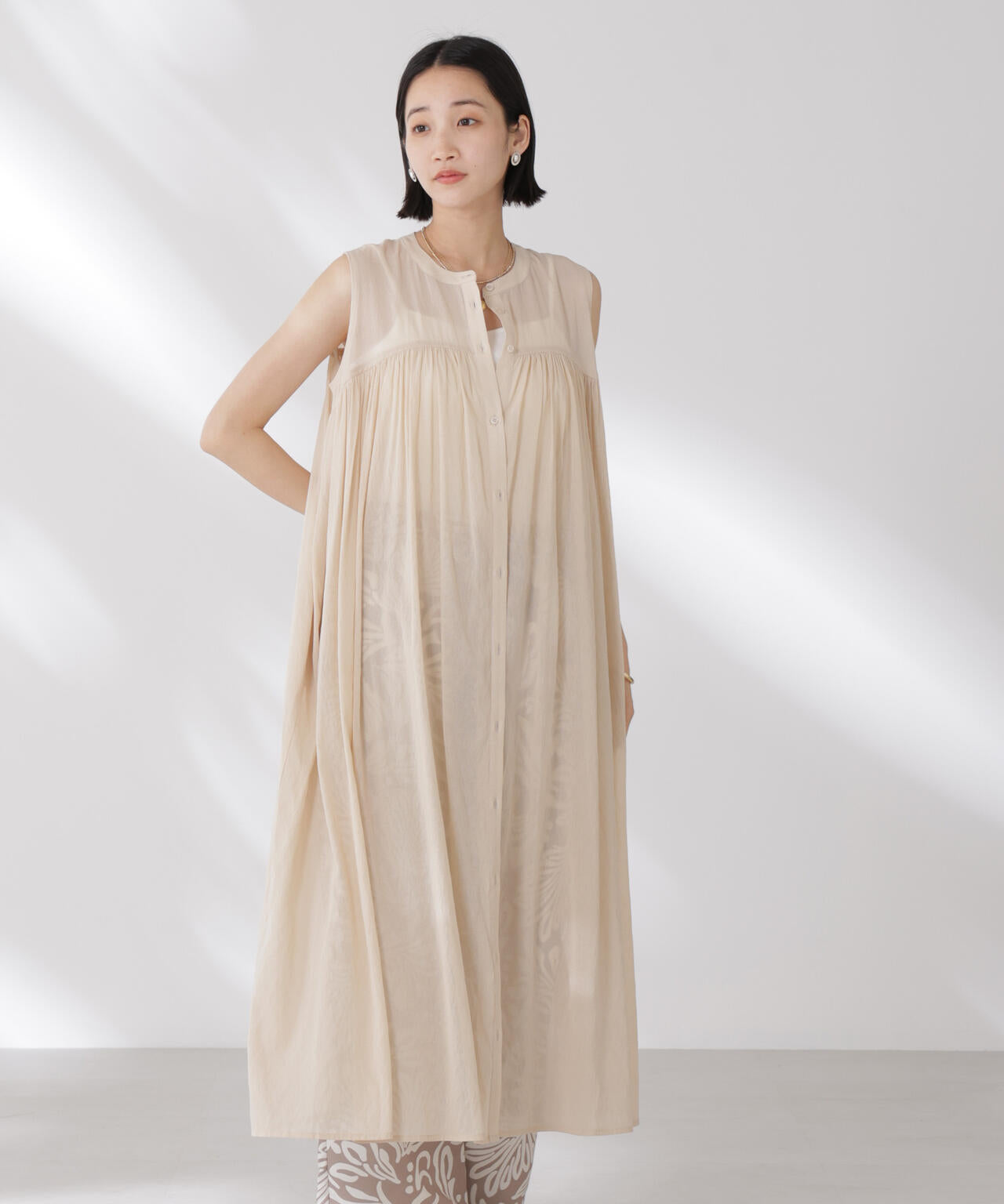 ギャザー切り替えノースリーブシアーワンピース 6735119342