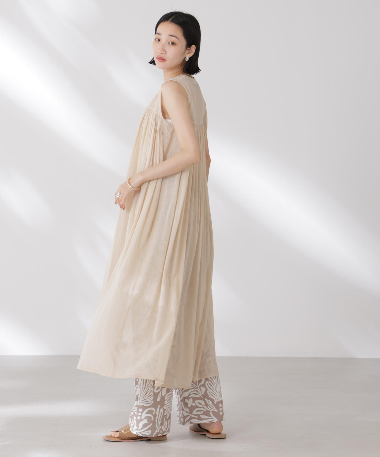 ギャザー切り替えノースリーブシアーワンピース 6735119342