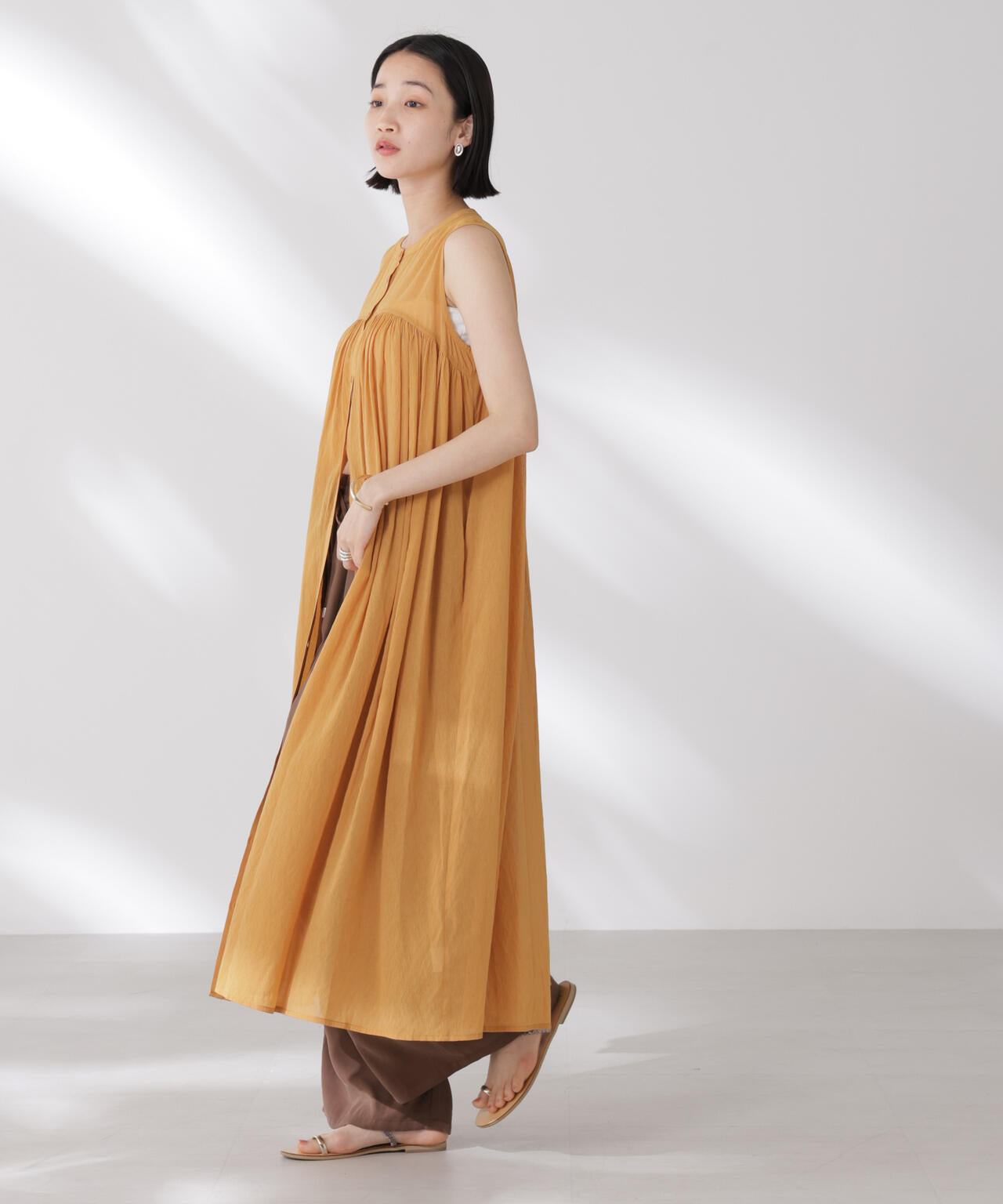 ギャザー切り替えノースリーブシアーワンピース 6735119342