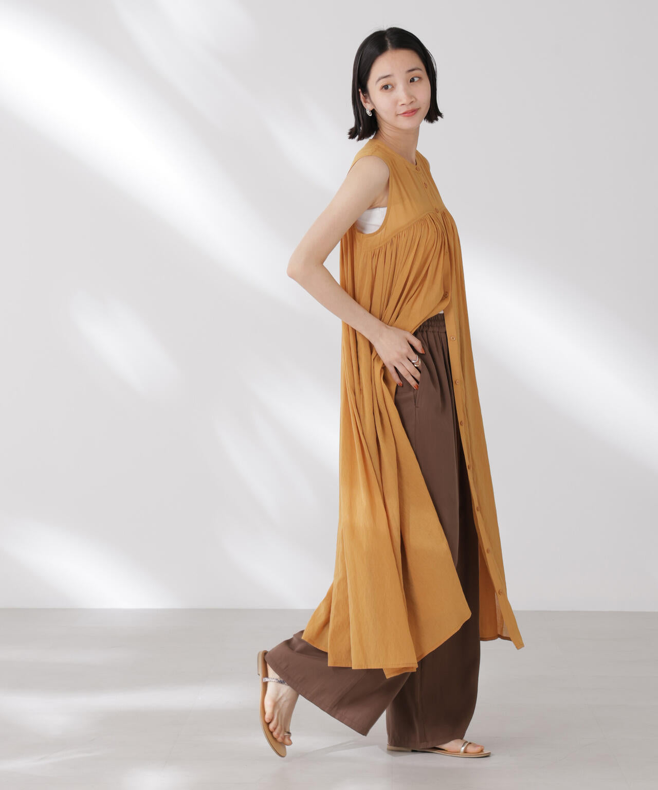 ギャザー切り替えノースリーブシアーワンピース 6735119342