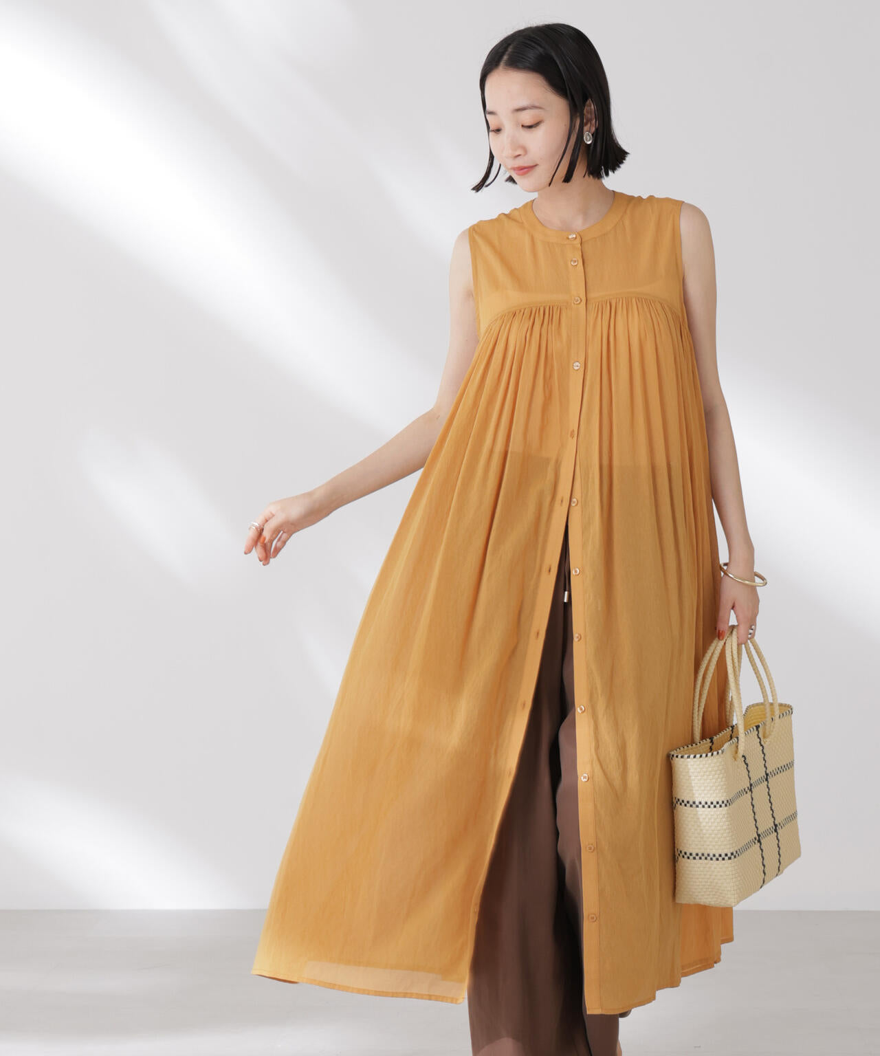 ギャザー切り替えノースリーブシアーワンピース 6735119342