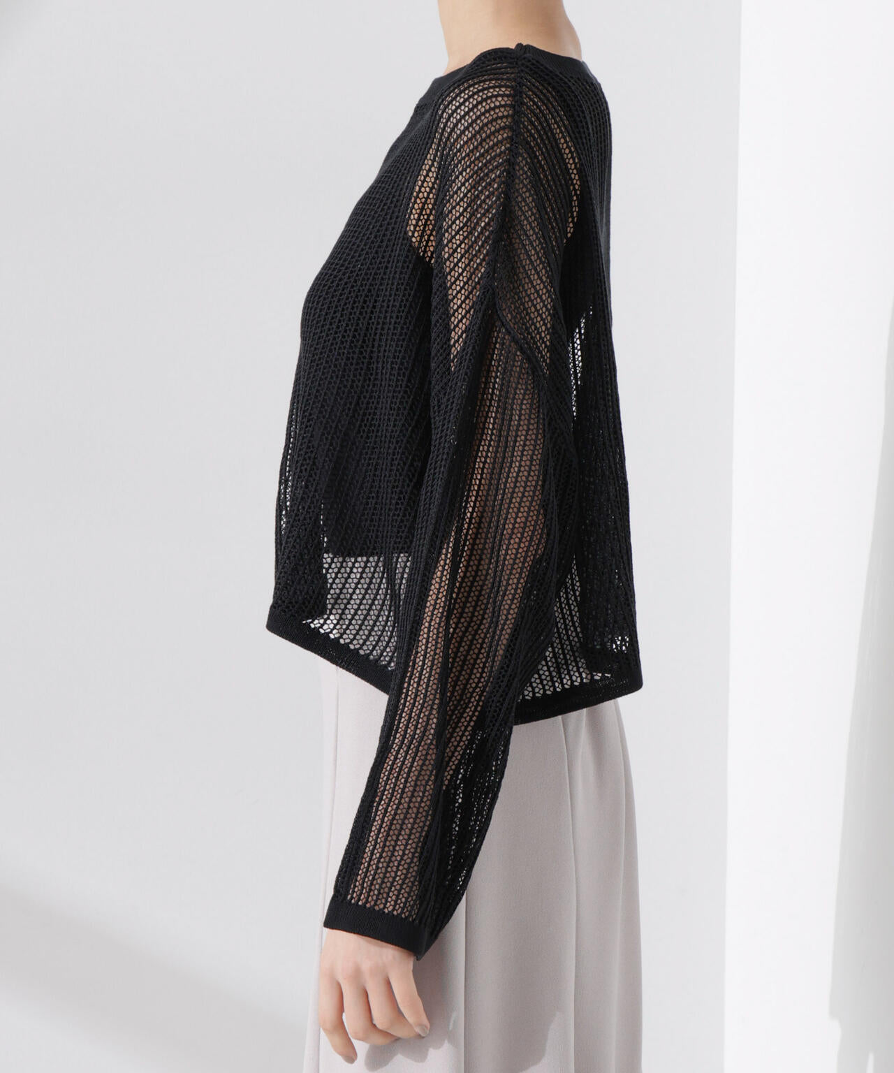 クロップドメッシュニットトップス 6735122330