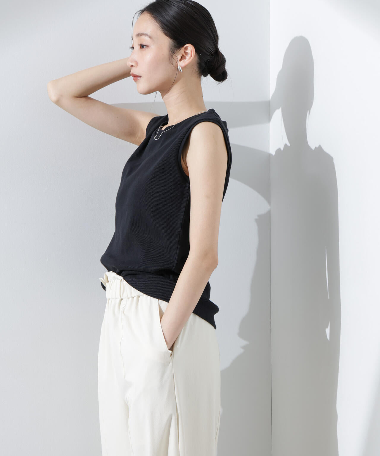 UVカット抗菌防臭吸水速乾イージーケアノースリーブ 6735124303