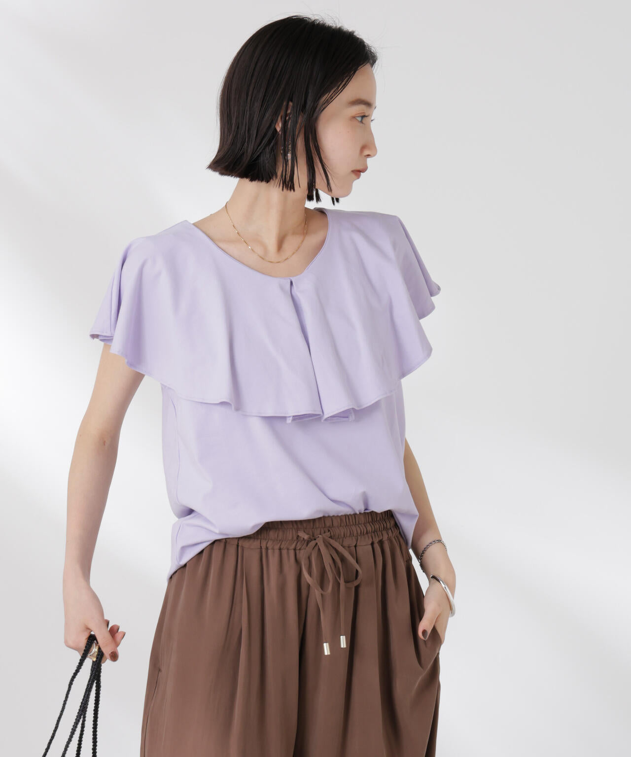 ラッフルカラーカットノースリーブトップス 6735124331