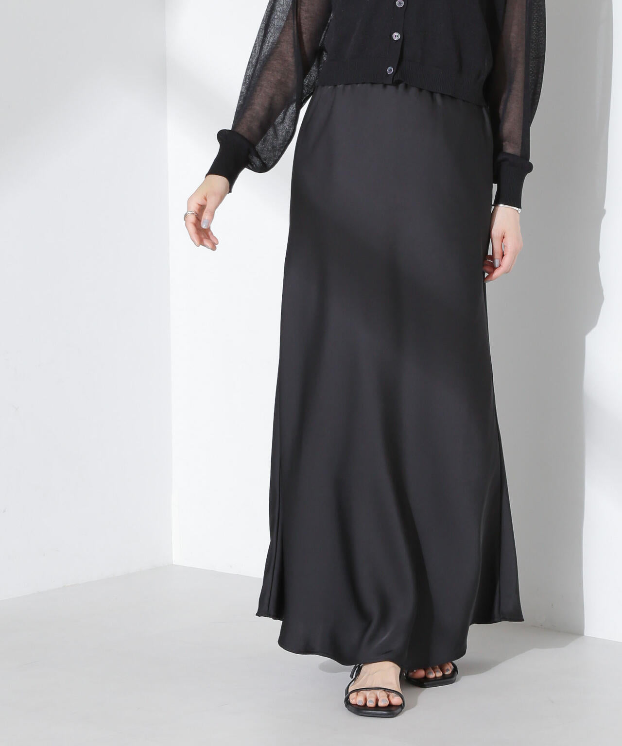 サテンフレアスカート 6735130313