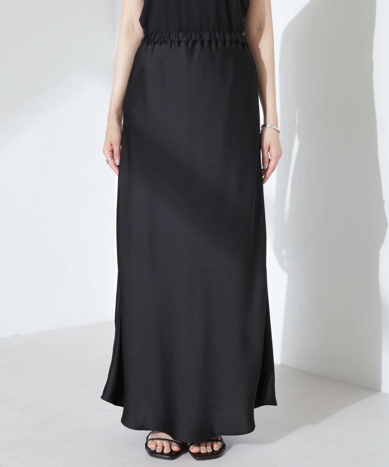 サテンフレアスカート 6735130313