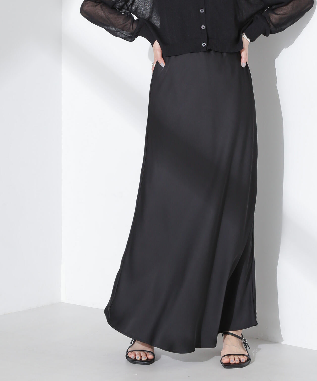 サテンフレアスカート 6735130313