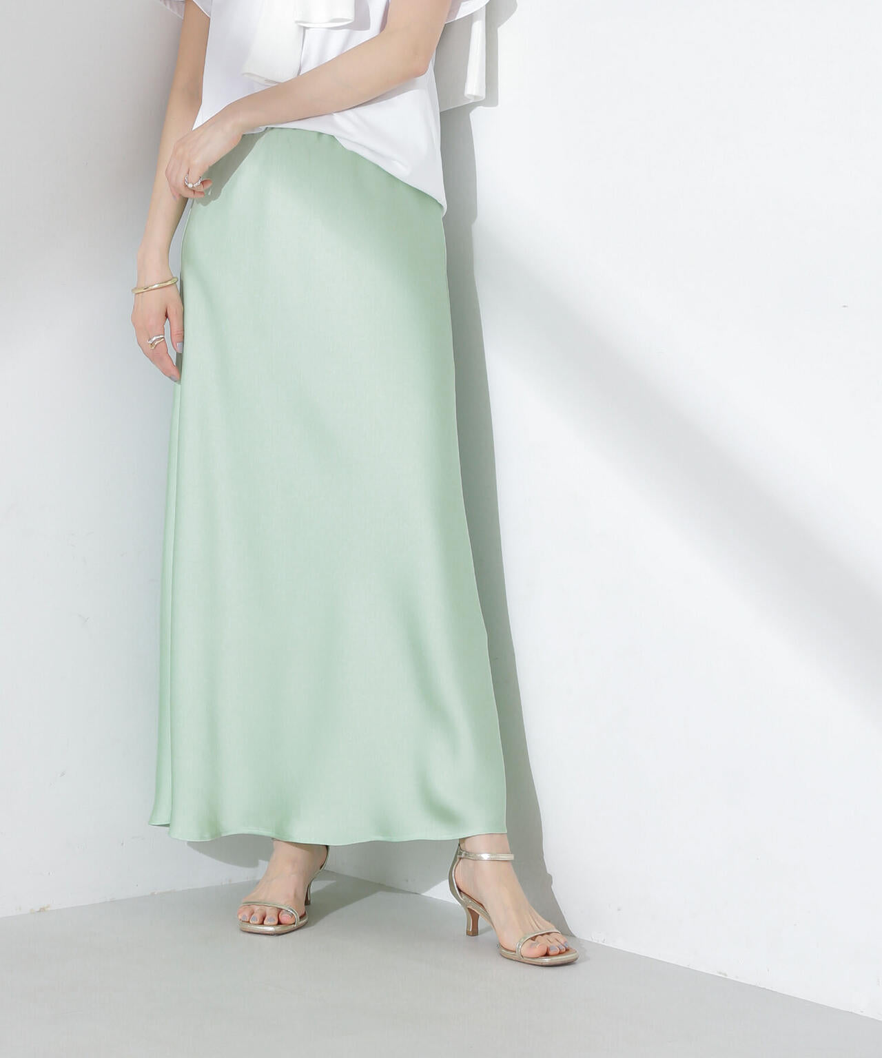 サテンフレアスカート 6735130313