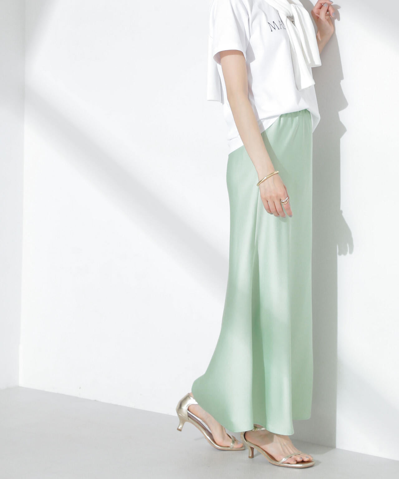 サテンフレアスカート 6735130313