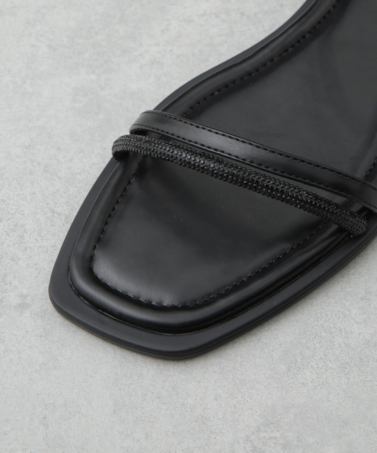 ラインストーン細ストラップサンダル 6735135303